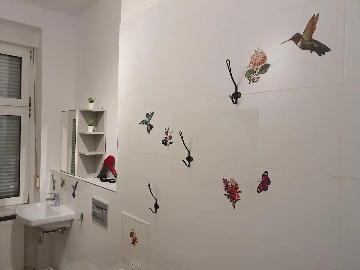 Central Lichtenberger Apartment For 6 People Berlín Německo